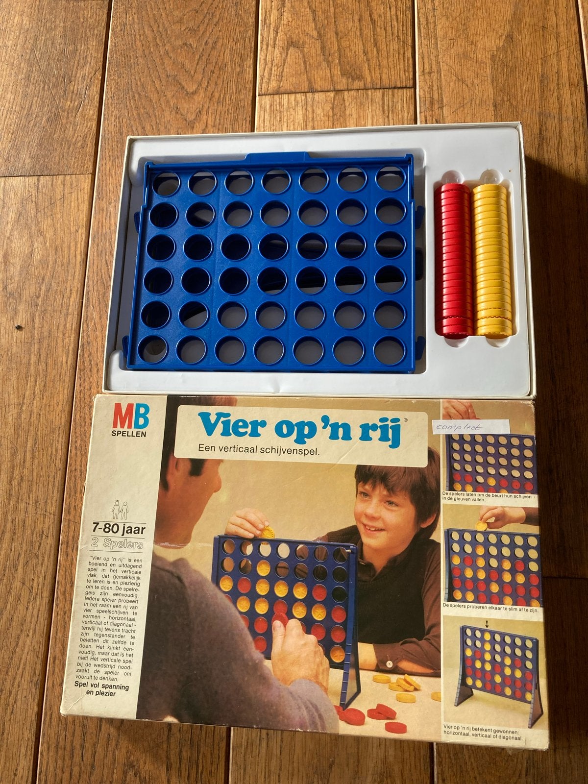 Vier op 'n rij - Klassiek schijvenspel van MB, Een of twee spelers, Ophalen of Verzenden, Gebruikt