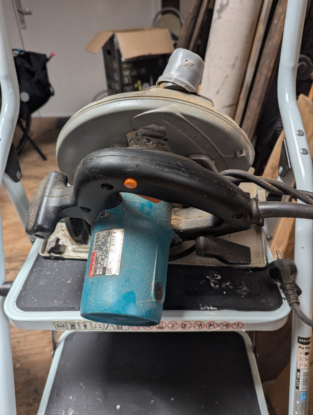 Makita Cirkelzaag - Krachtig en Betrouwbaar, Gebruikt, Cirkelzaag, 600 tot 1200 watt, Ophalen of Verzenden