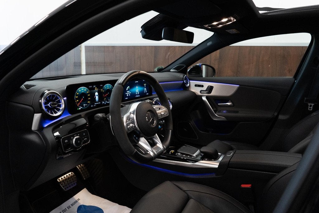 Mercedes-Benz A-klasse AMG 45 S 4MATIC+ ED.1|VOL|PANO|HUD|LE, Auto's, Mercedes-Benz, Automaat, Stof, Gebruikt, Euro 6