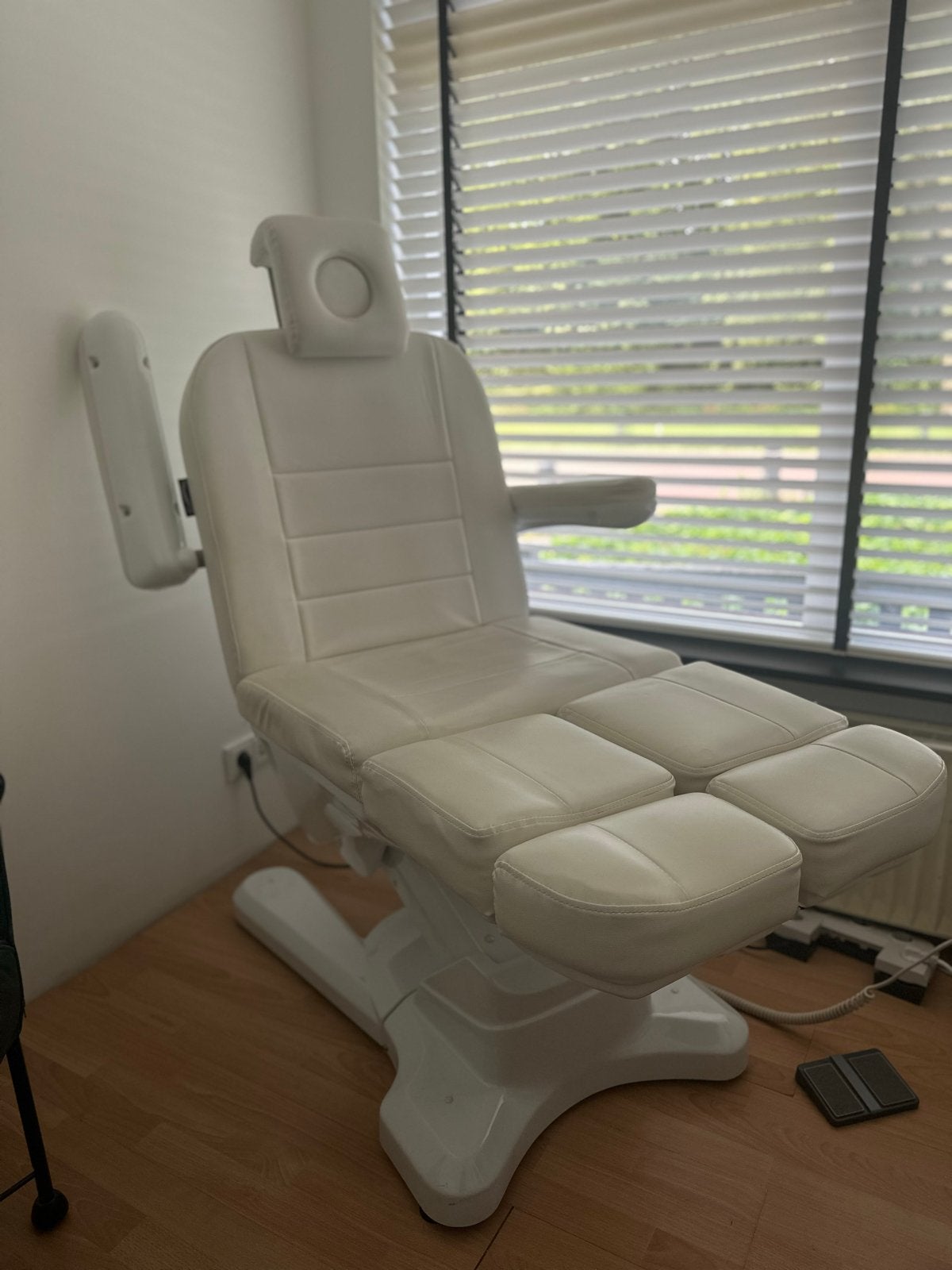 Elektrische Behandelstoel/pedicure / schoonheidsspecialiste, Ophalen