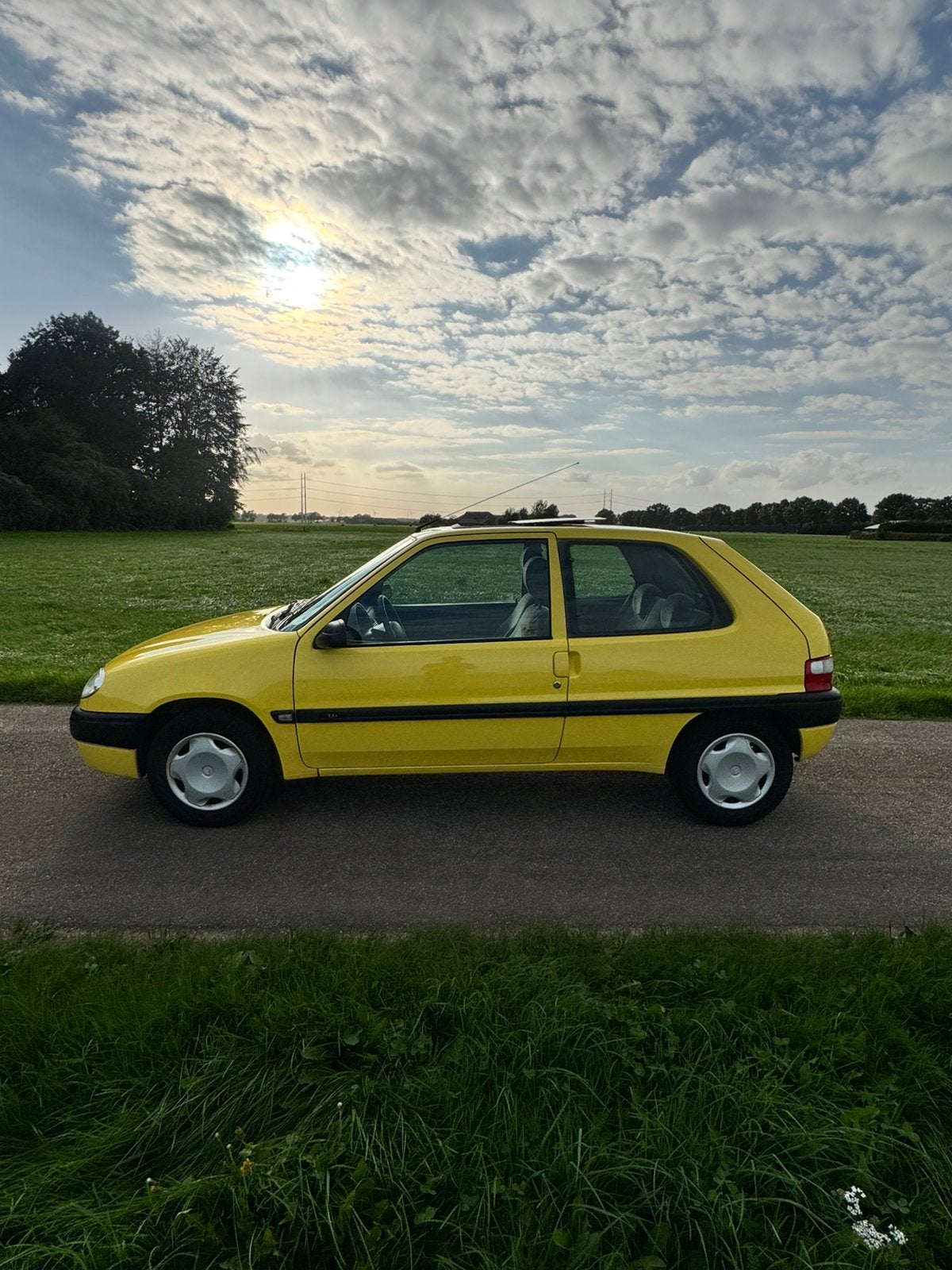 Citroën Saxo 1.1 2000 Airco Geel, Auto's, Elektrische ramen, Saxo, Geel, Bedrijf