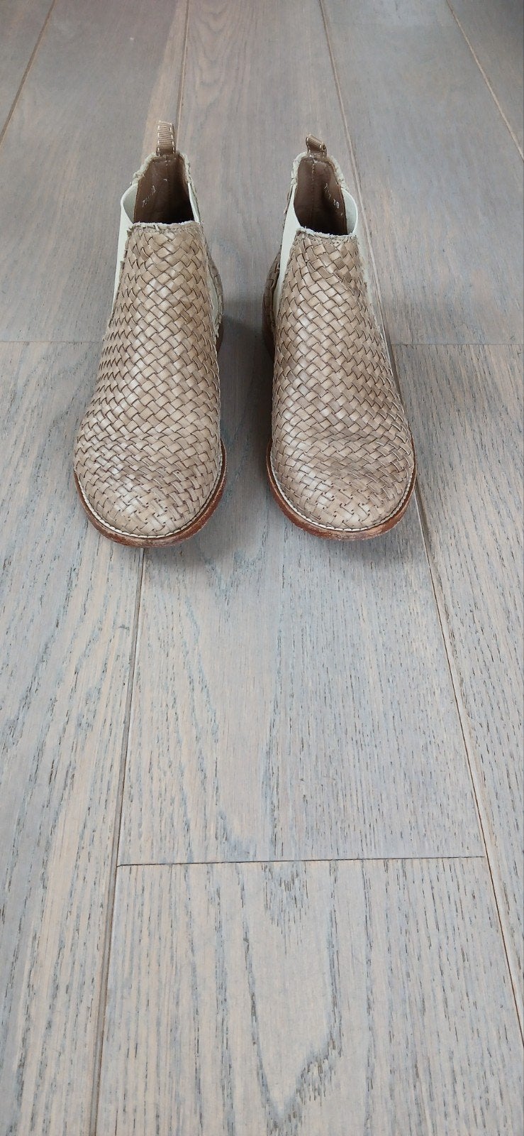 Pertini beige gevlochten leren enkellaarsjes - Maat 38, Pertini, Beige, Lage of Enkellaarzen, Ophalen of Verzenden