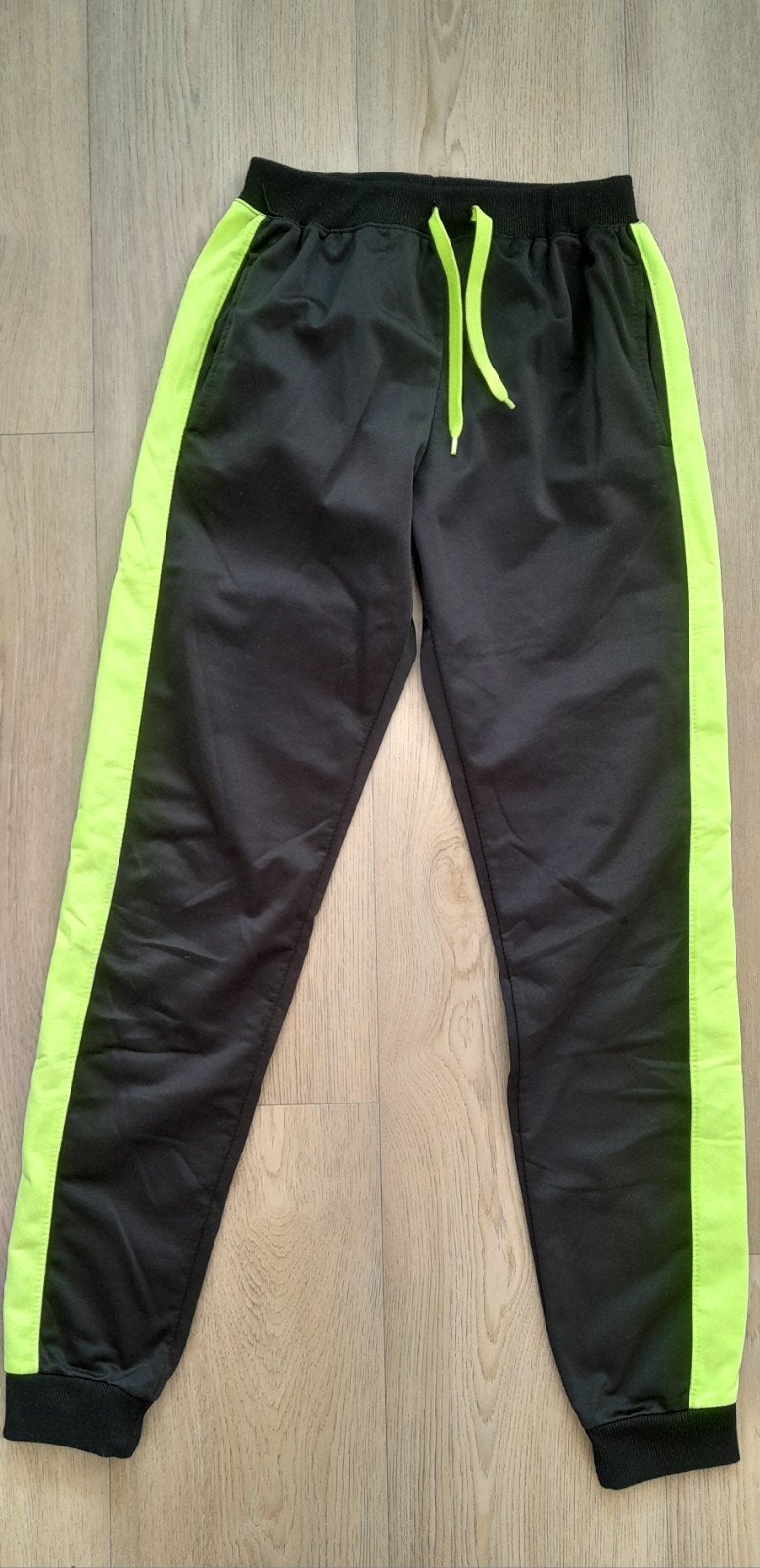 trainingsbroek 158-164, Kinderen en Baby's, Kinderkleding | Maat 158, Ophalen of Verzenden, Zo goed als nieuw, Jongen, Broek