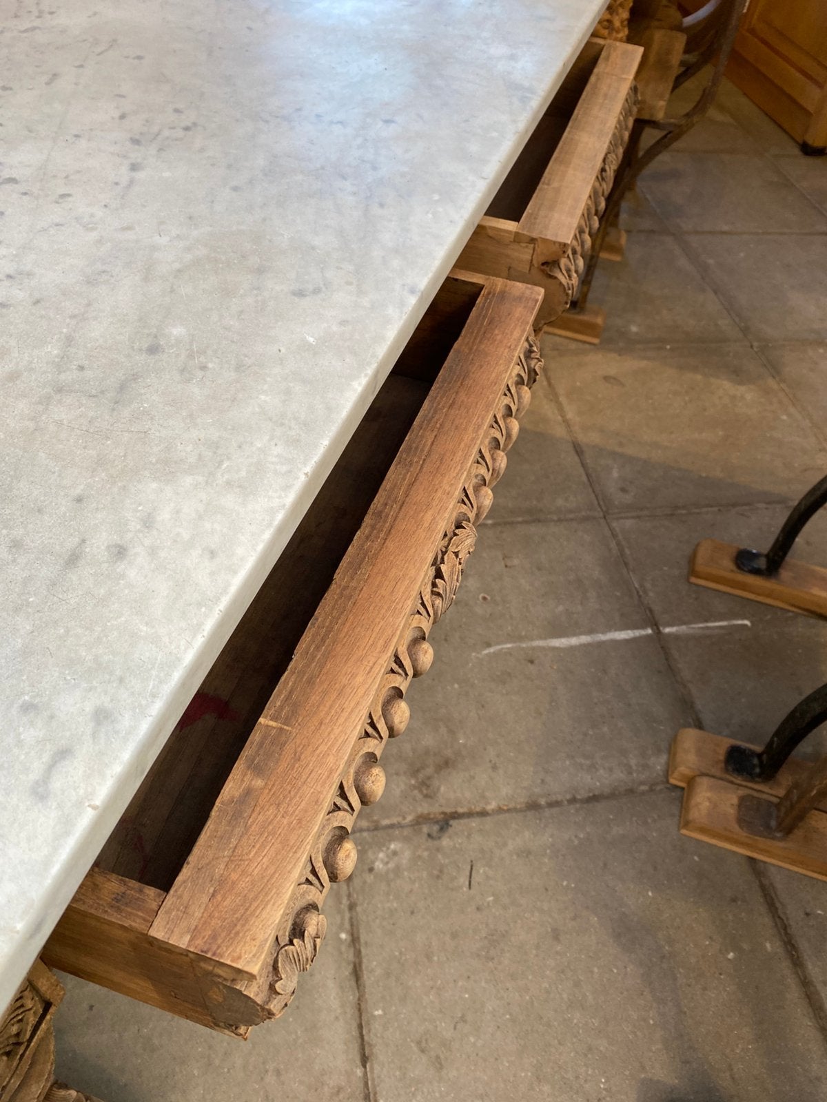 Prachtige antieke tafel eettafel met marmeren plaat, Ophalen