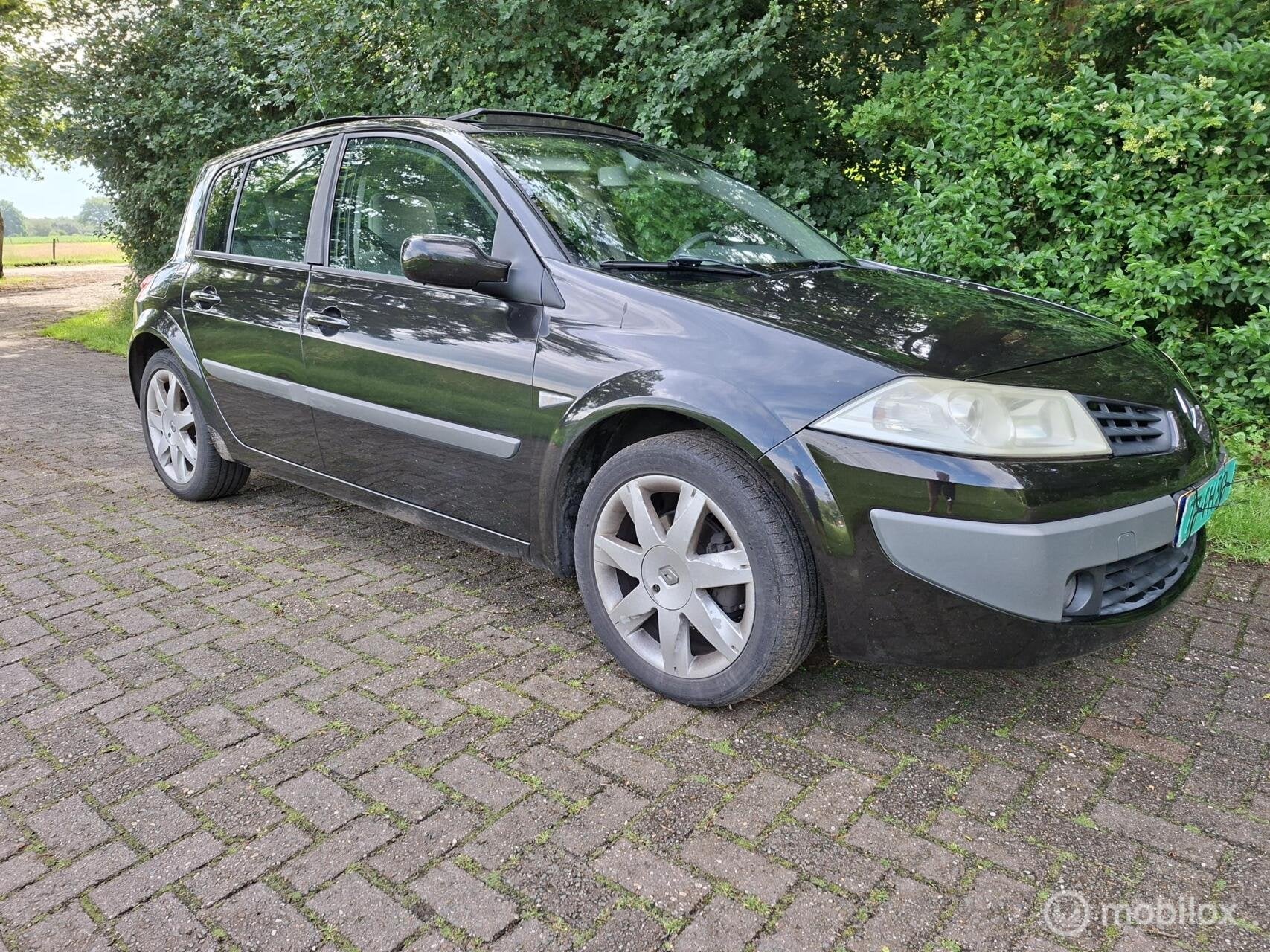 Renault Megane 2.0-16V Dynamique zo ingeruild zo weer weg, Auto's, 1998 cc, 135 pk, Gebruikt, 1225 kg