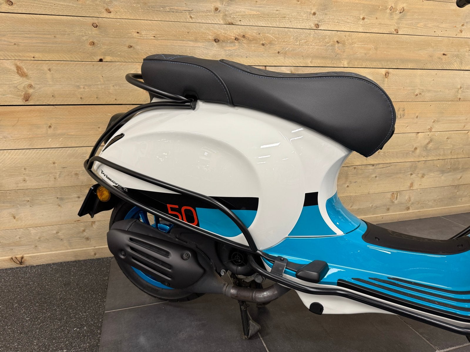 Vespa Primavera 50 Color Vibe Special 2023 Occasion Z.G.A.N., Ophalen, Overige modellen, Maximaal 45 km/u, Diezerplein Zwolle