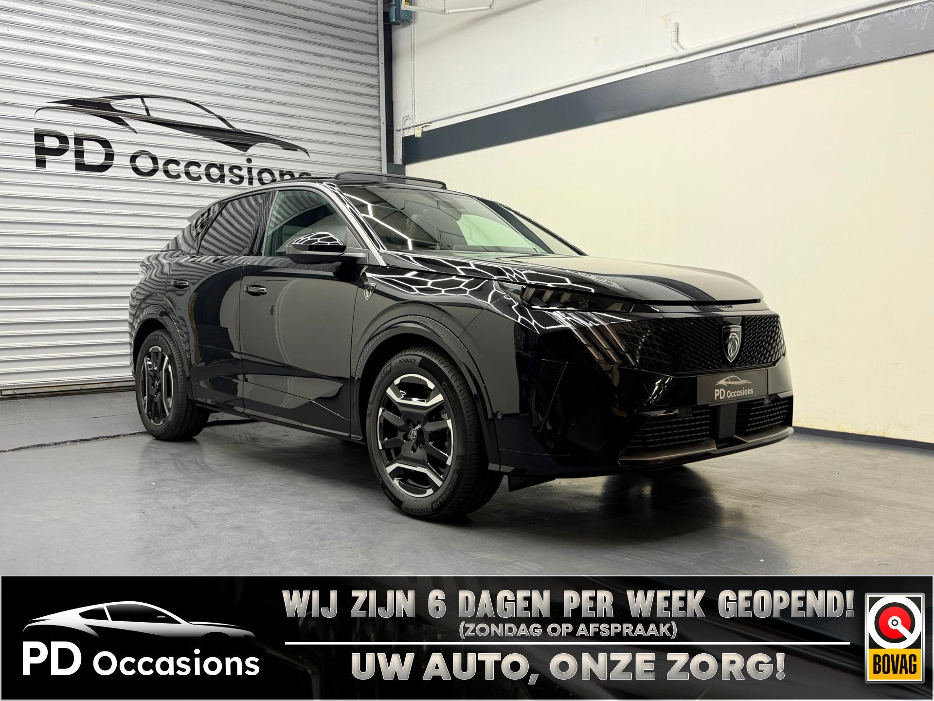 Peugeot E-3008 GT 73 kWh 210PK - Pano - (360) Camera) - ACC, Auto's, Zwart, Leder en Stof, Zwart, Origineel Nederlands