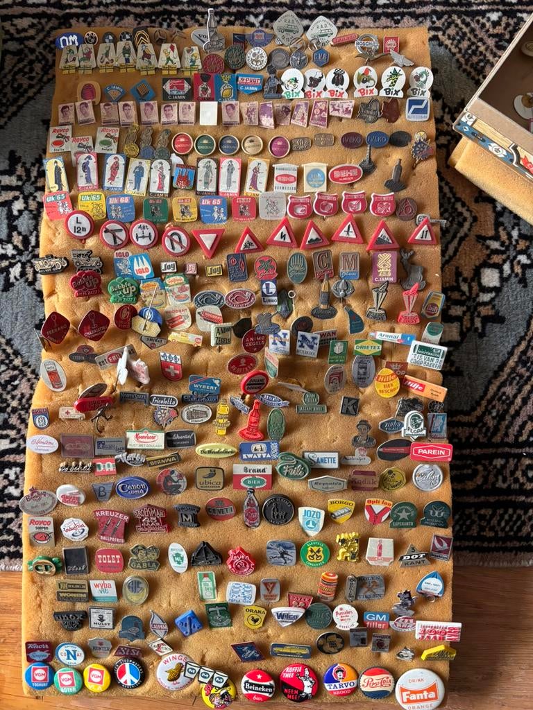 Vintage speltjes, Verzamelen, Ophalen, Gebruikt, Overige onderwerpen, Speldje of Pin