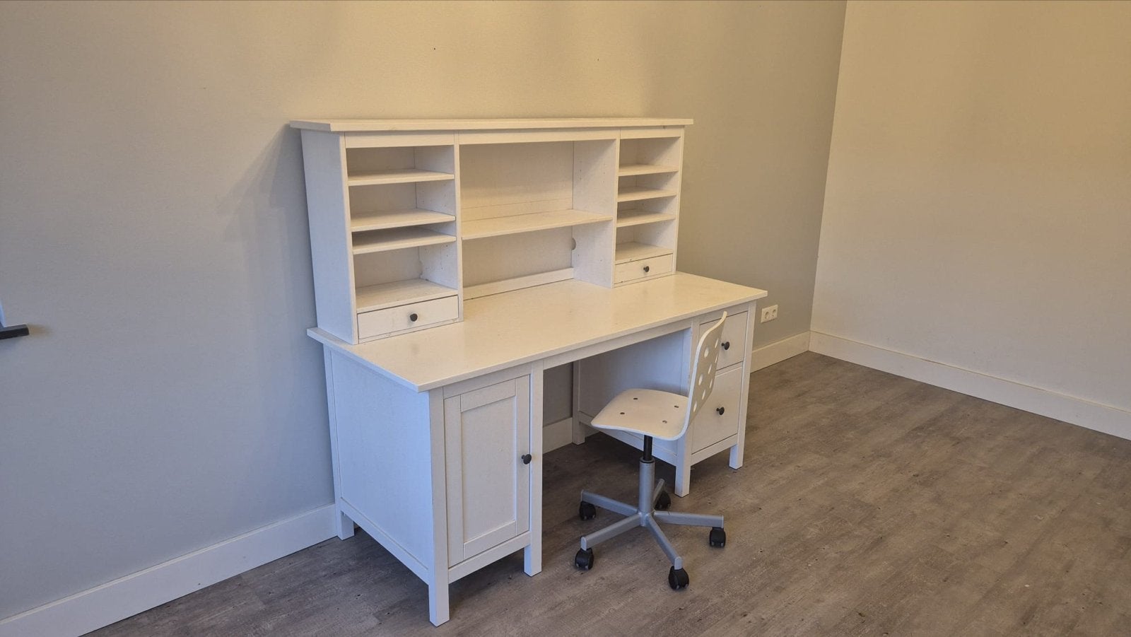 IKEA Bureau met opzetkast, Ophalen, Opbergruimte, Gebruikt, Spaanplaat of MDF