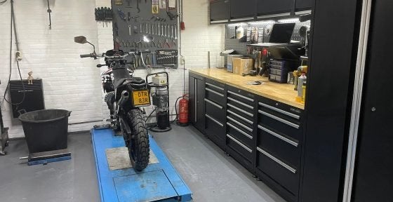 Werkplek gezocht om te werken aan mijn scooters, Ophalen