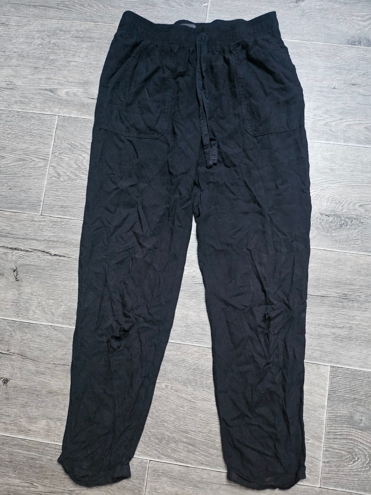 Zwarte Primark broek met gaten - Maat 38/40 (M), Maat 38/40 (M), Primark, Zwart, Ophalen of Verzenden