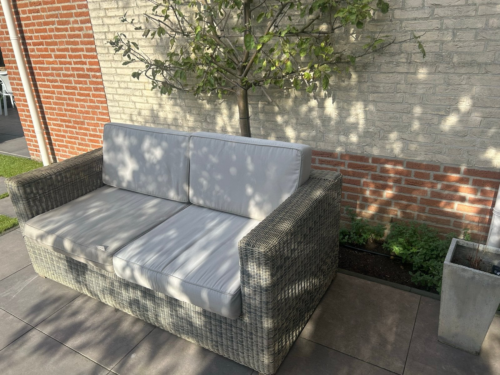 Comfortabele Wicker 2-persoons loungesofa met Kussens, Tuin en Terras, 2 zitplaatsen, Gebruikt, Ophalen of Verzenden, Loungeset