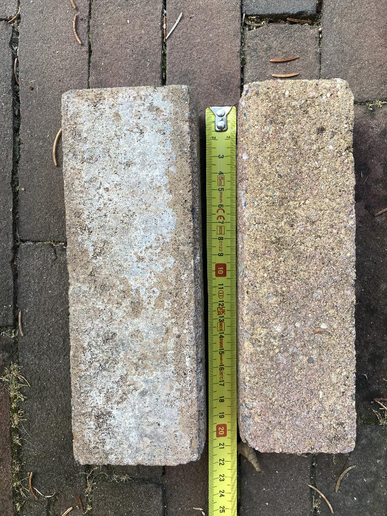 Waaltjes (beton) (ca 20 m2), Ophalen, Gebruikt, Klinkers, 10 m² of meer