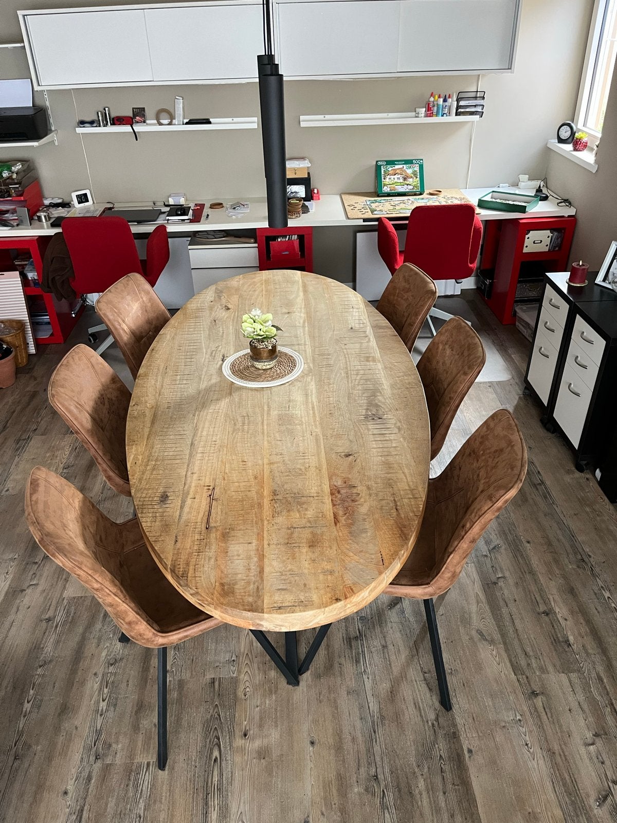 Ovale eettafel van mangohout met metalen onderstel, Ophalen, 100 tot 150 cm, Zo goed als nieuw, 150 tot 200 cm