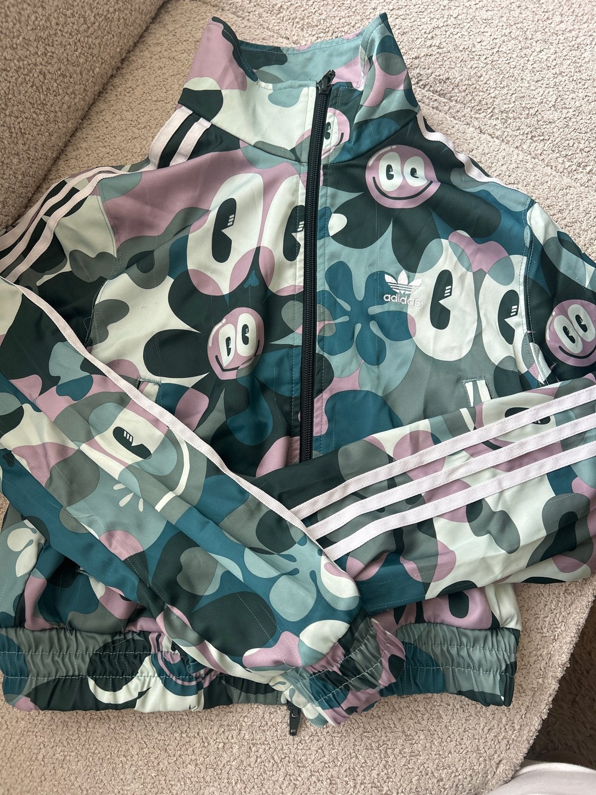 Adidas Crop Jasje Maat 34 - Uniek Design, Kleding | Dames, Ophalen of Verzenden, Zo goed als nieuw, Maat 34 (XS) of kleiner, Overige kleuren