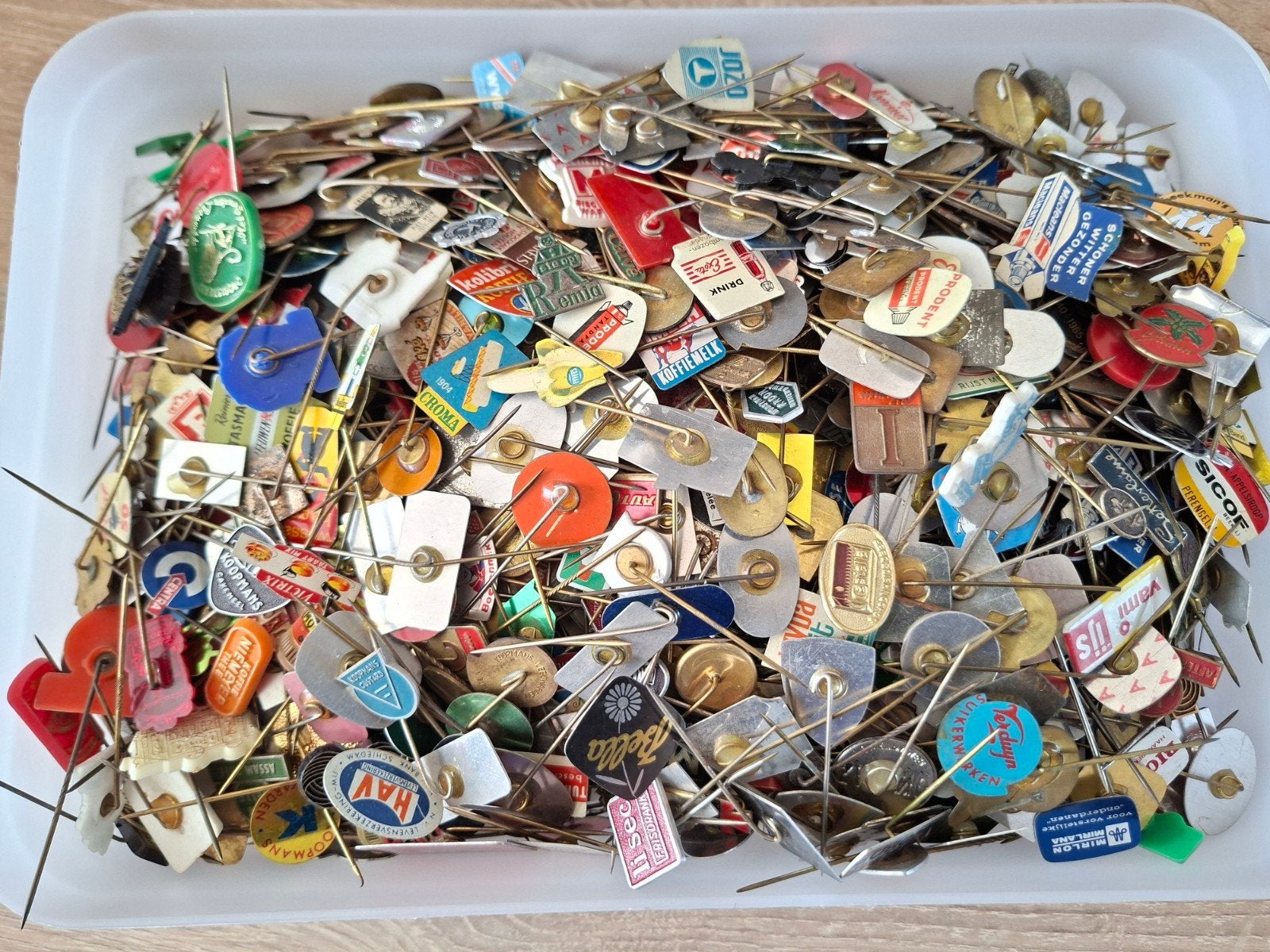 Vintage speldjes, Verzamelen, Speldjes, Pins en Buttons, Gebruikt, Overige onderwerpen, Ophalen of Verzenden