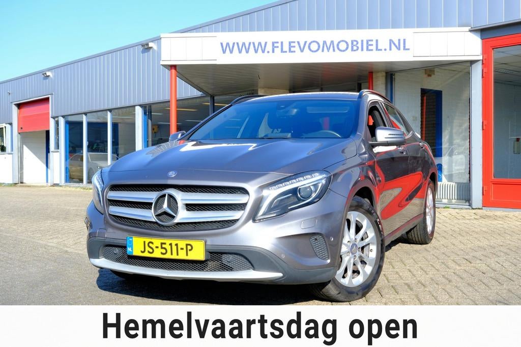Mercedes-Benz GLA-klasse 180 d Lease Edition Half leder|Bi-x, Auto's, Mercedes-Benz, Voorwielaandrijving, Gebruikt, 4 cilinders
