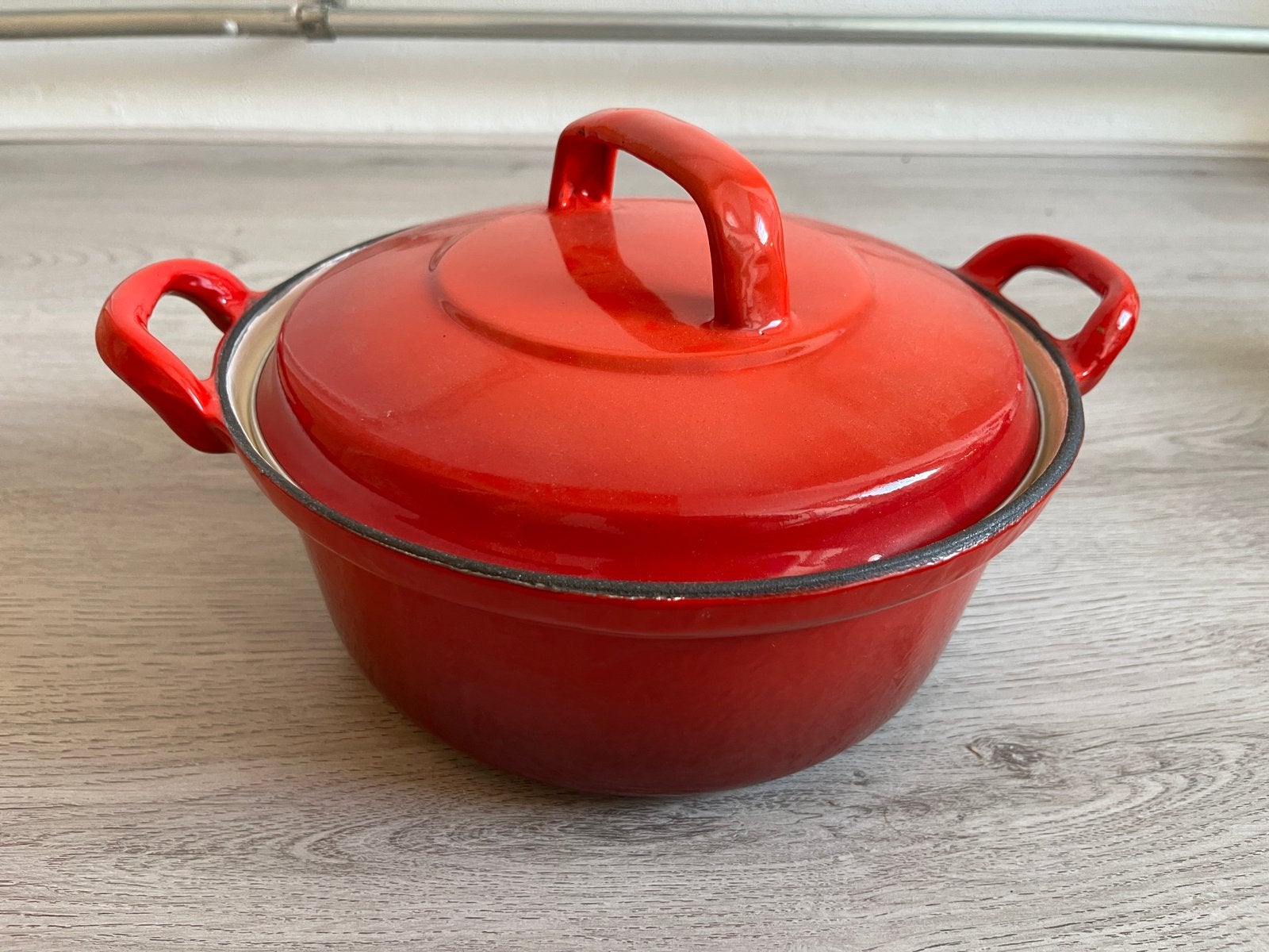 Rode gietijzeren braadpan met deksel, Ophalen, Met deksel, Zo goed als nieuw, Overige merken