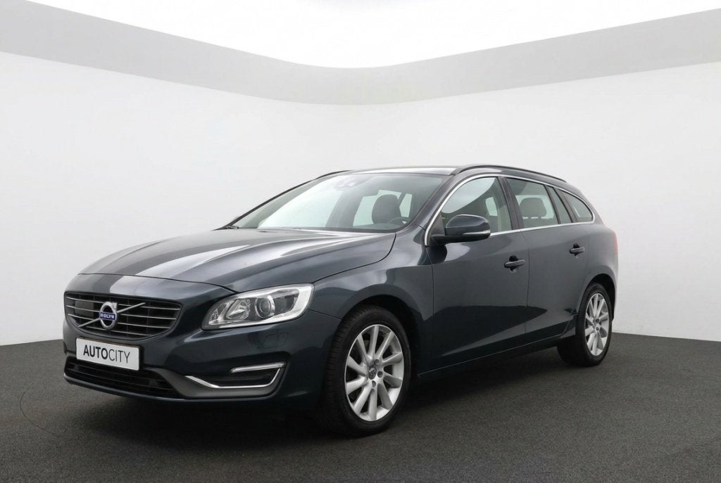 Volvo V60 T3 Polar+ Automaat | Adaptive Cruise | Bi-Xenon |, Auto's, Euro 5, 15 km/l, Gebruikt, 1532 kg