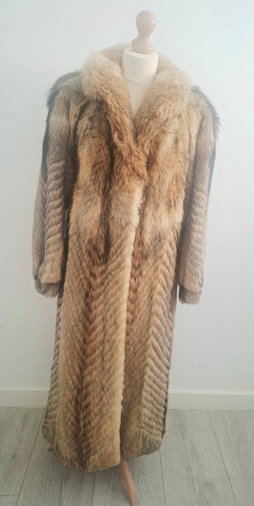 Mooie lange bontjas, Maat 38/40 (M), Bruin, Verzenden, Onbekend