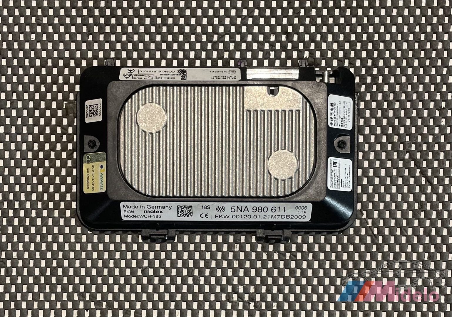 VW GOLF VIII KOPPELANTENNE DRAADLOOS OPLADEN, Gebruikt, -, Volkswagen, -