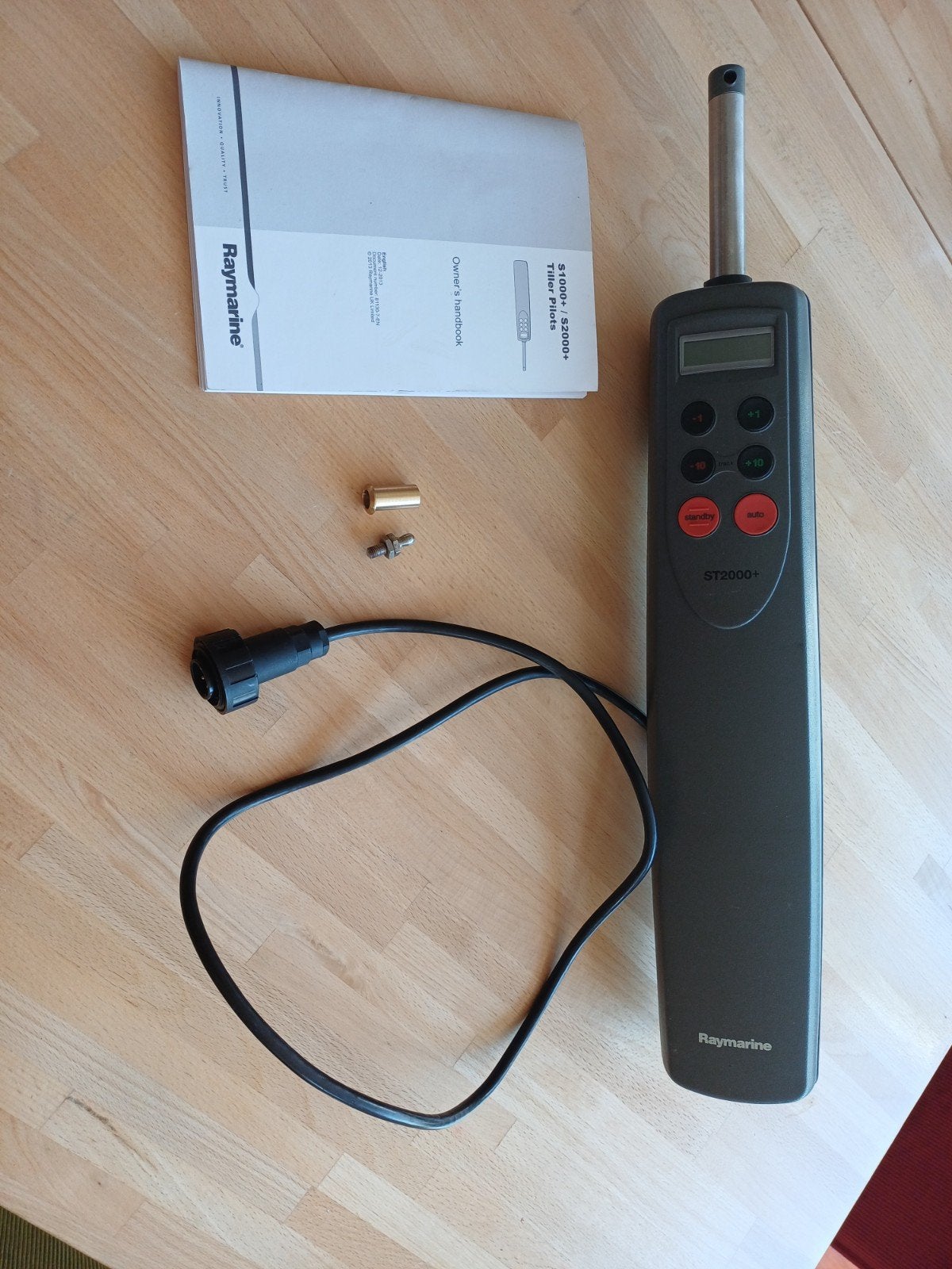 Raymarine ST2000+ helmstok stuurautomaat, Watersport en Boten, Navigatiemiddelen en Scheepselektronica, Ophalen, Gebruikt