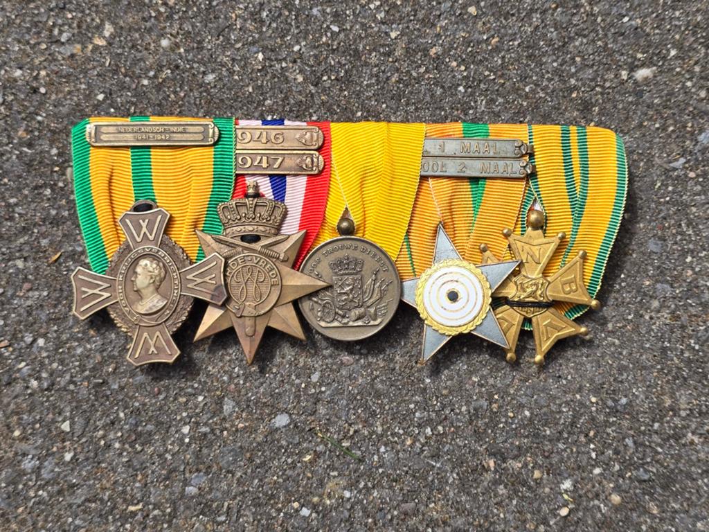 Nederlandse medaille spange Nederlands Indië, Ophalen of Verzenden, Landmacht, Nederland, Lintje, Medaille of Wings