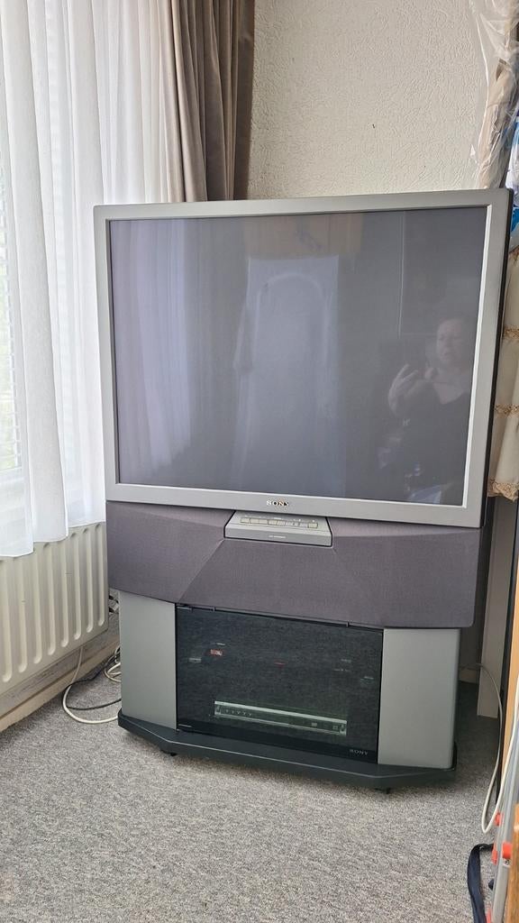 Grote Sony breedbeeld TV met ingebouwde DVD-speler, Ophalen of Verzenden