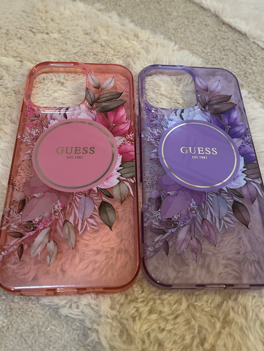 Guess iPhone 15 Pro Max Hoesje - Roze/Paars Bloemen, Kunststof, MagSafe, Hoesje of Tasje, Ophalen of Verzenden