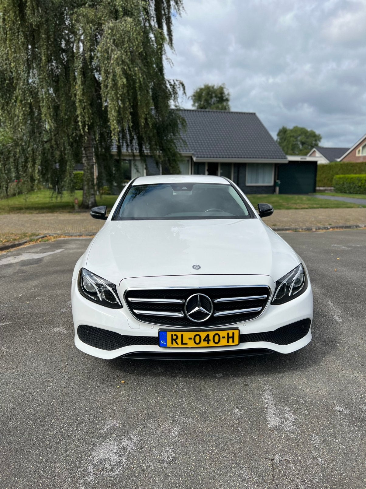 Mercedes-Benz E220D AMG Nightpakket, Auto's, Mercedes-Benz, Automaat, Achterwielaandrijving, 4 cilinders, Leder en Stof