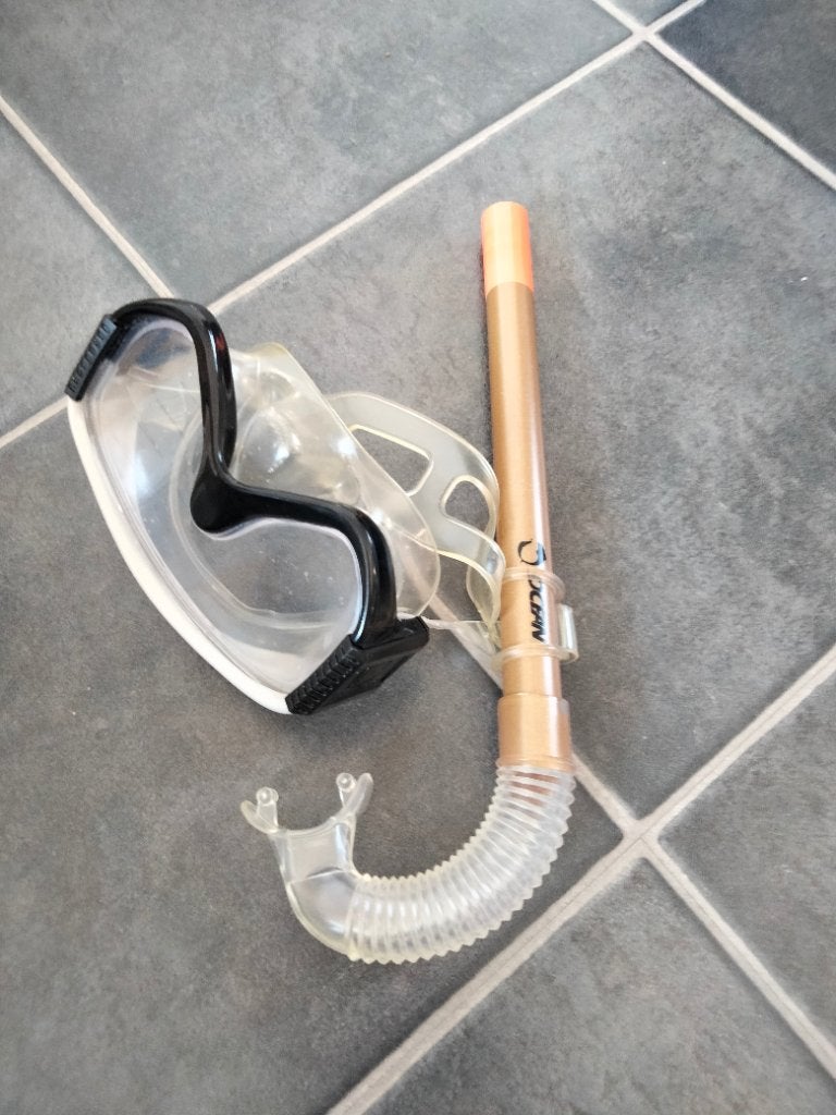 Snorkel set met duikbril, Watersport en Boten, Duiken, Ophalen of Verzenden, Zo goed als nieuw, Duikbril of Snorkel