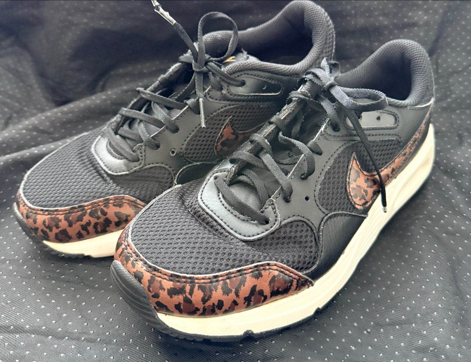 Nike Air sneakers met luipaardprint - Maat 40, Ophalen of Verzenden, Gedragen, Zwart, Sneakers of Gympen