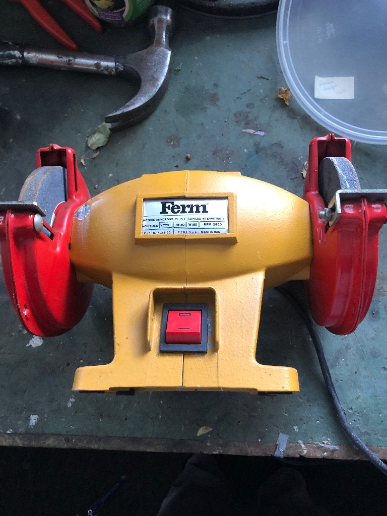 slijptol, Doe-het-zelf en Verbouw, Ophalen, Gebruikt, Minder dan 700 watt, Werkbankslijpmachine