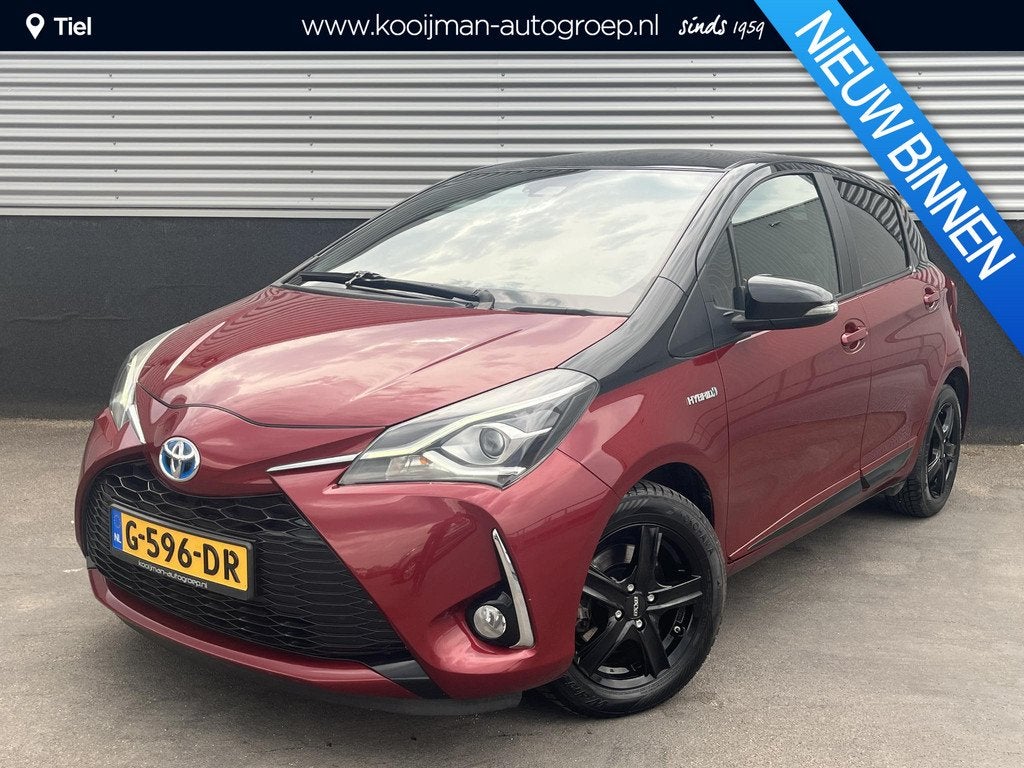 Toyota Yaris 1.5 Hybrid Bi-Tone Navigatie, Achteruitrijcamer, Gebruikt, Euro 6, 4 cilinders, Automatische klimaatregeling