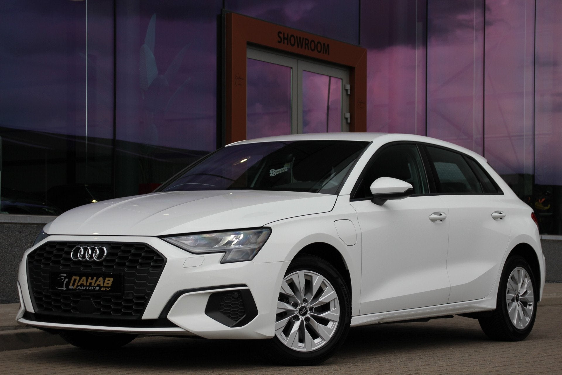 Audi A3 Sportback 40 TFSI e Business edition | Cruise | DAB, Stof, Gebruikt, Zwart, 4 cilinders