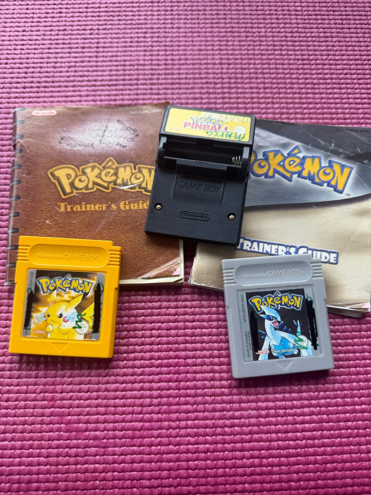 Pokémon Game Boy games: Yellow, Silver, Pinball + gidsen, Spelcomputers en Games, Games | Nintendo Game Boy, Gebruikt, 1 speler