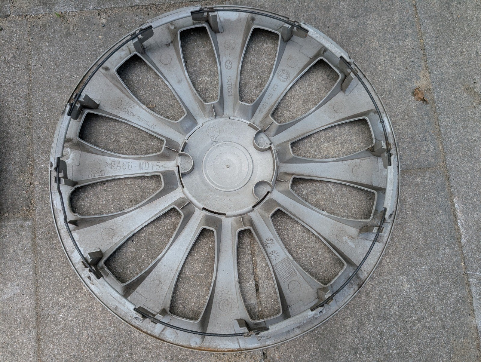 4x Skoda Wieldoppen 15 inch, Auto diversen, Ophalen, Gebruikt