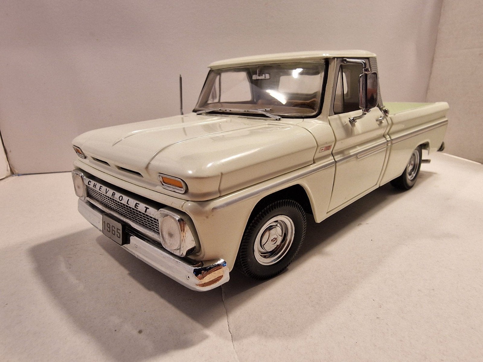 1965 chevrolet fleetside ,
Sunstar 1:18, Ophalen of Verzenden, Zo goed als nieuw, Auto, Sun Star