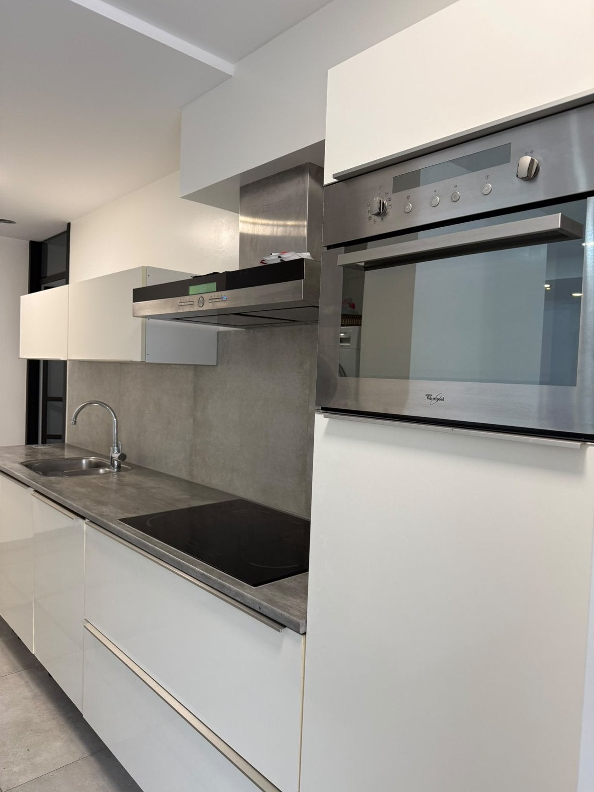 Moderne witte keuken, Huis en Inrichting, Ophalen, Gebruikt, Wit, Enkelwandige keuken