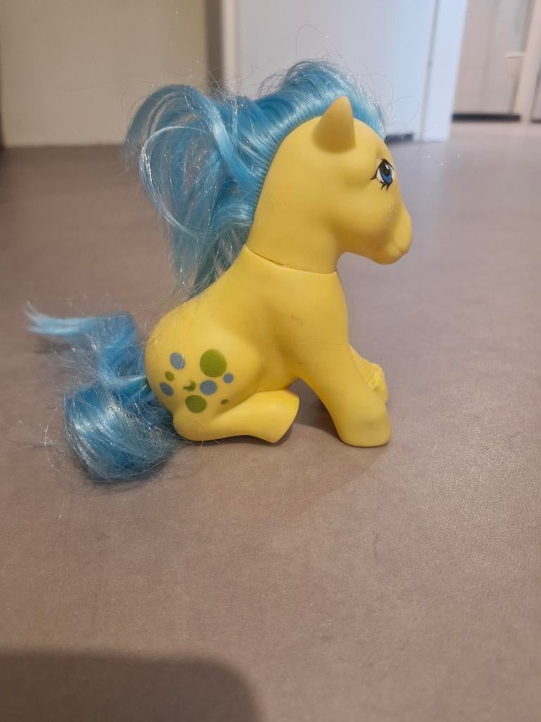 Vintage My Little Pony G1 Baby Pony - Geel met blauwe manen, Ophalen of Verzenden, Gebruikt, Jongen of Meisje