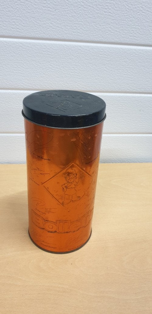 bolletje beschuitbus oranje voetbal retro 2000, Ophalen of Verzenden, 'T Olde Gre-j, Info@toldegrej.nl, Endepoelstraat 20f Didam