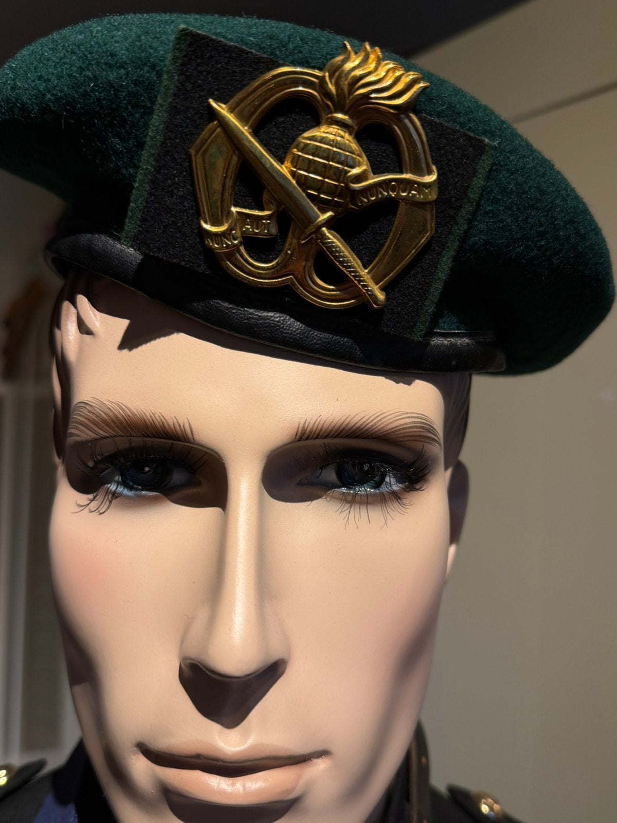 KANGOL KCT baret met KCT baret embleem!, Verzamelen, Ophalen of Verzenden, Landmacht, Nederland, Helm of Baret