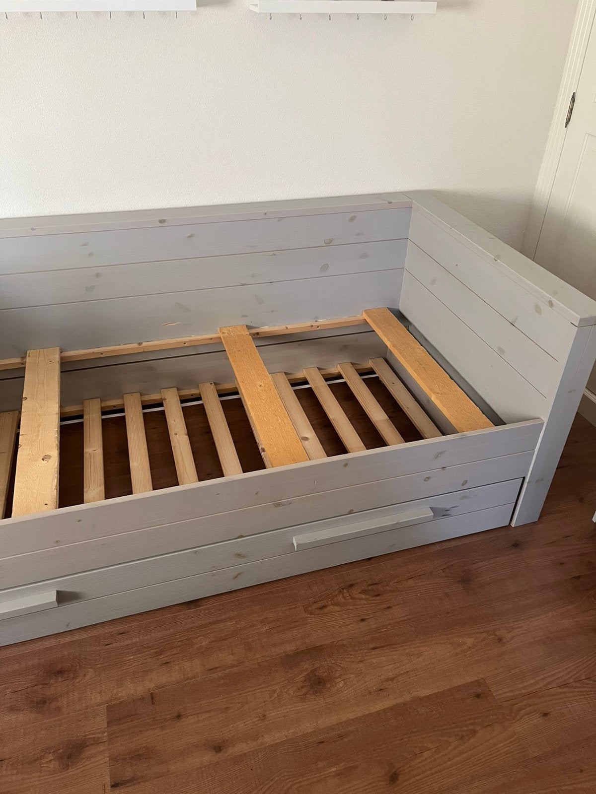 Bed 90x200 GRATIS!, Ophalen, Zo goed als nieuw, 180 cm of meer, 85 tot 100 cm