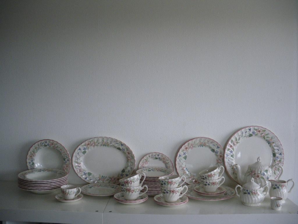 Myott Meakin Spring Fields servies, Huis en Inrichting, Keuken | Servies, Zo goed als nieuw, Bord(en), Aardewerk, Ophalen of Verzenden