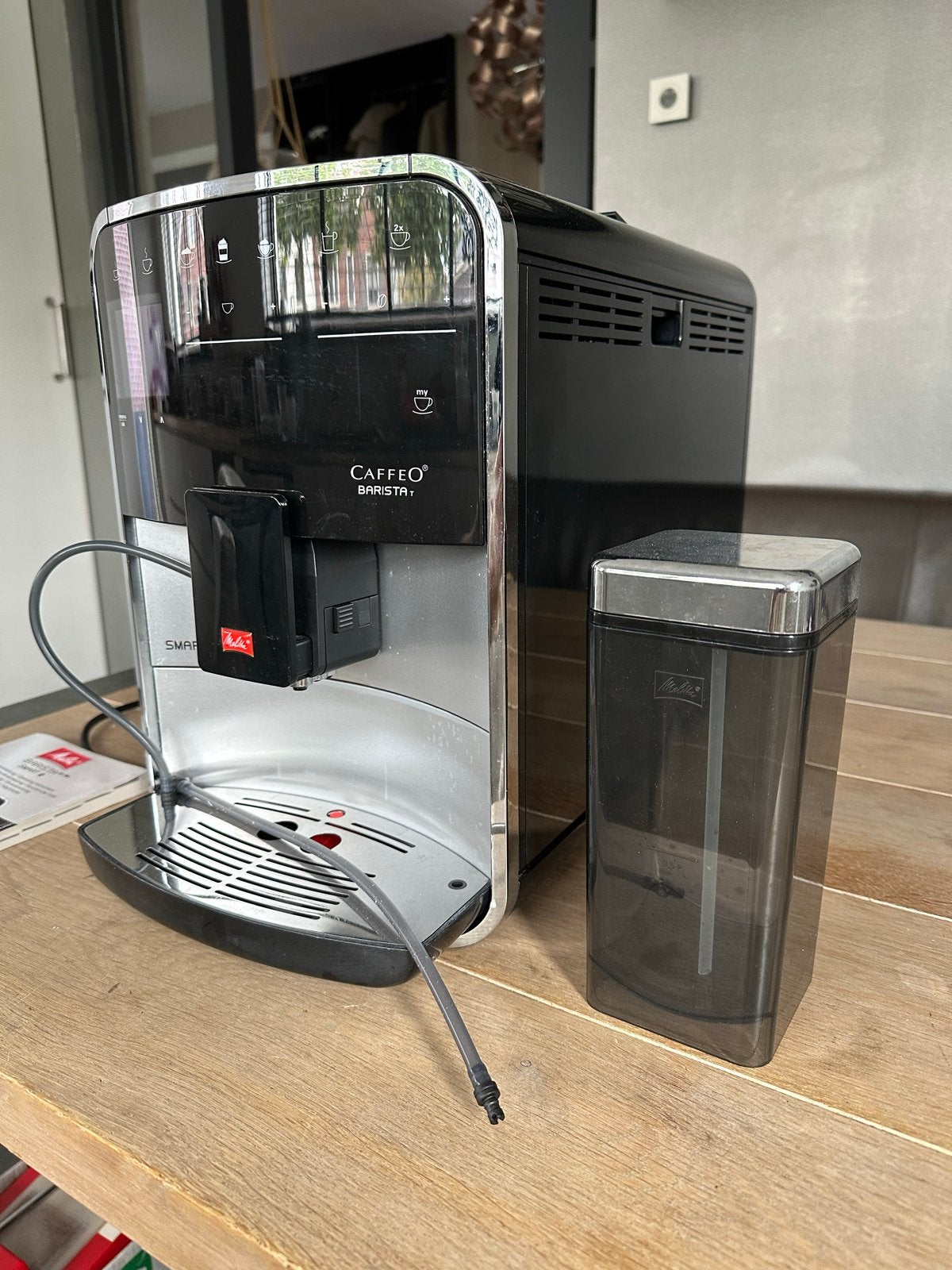 Melitta Caffeo Barista Smart volautomatische espressomachine, Witgoed en Apparatuur, Afneembaar waterreservoir, Gebruikt, Koffiemachine