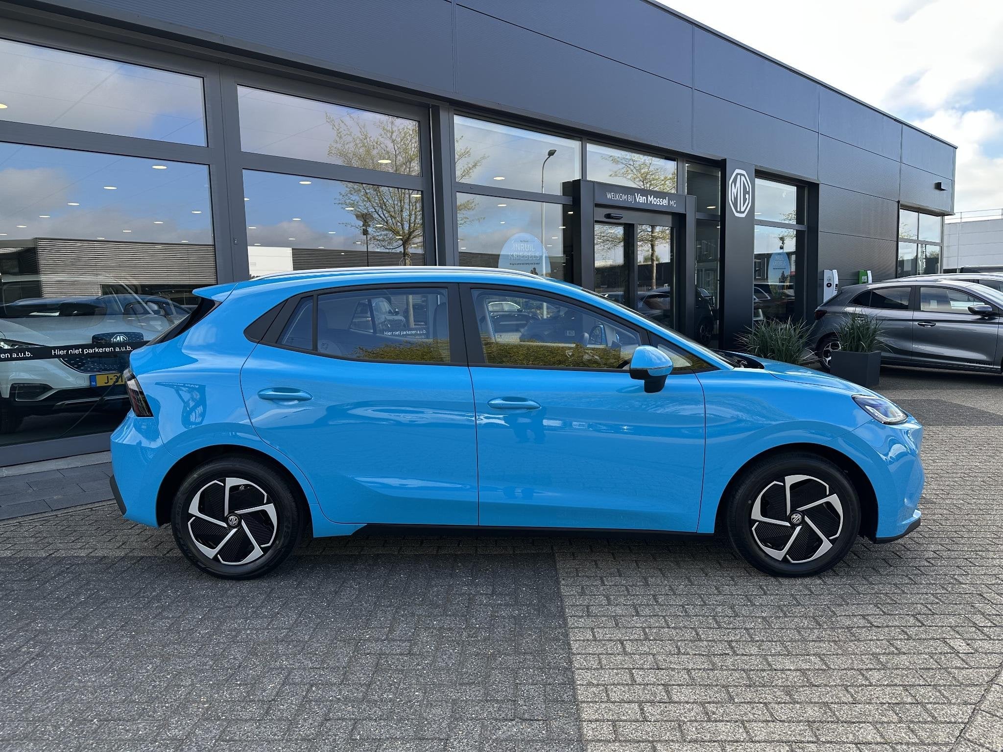 MG 4 EV Urban Comfort 43 kWh | WLTP 325 km | Nieuw Model | S, Auto's, Stof, 150 pk, Blauw, Nieuw