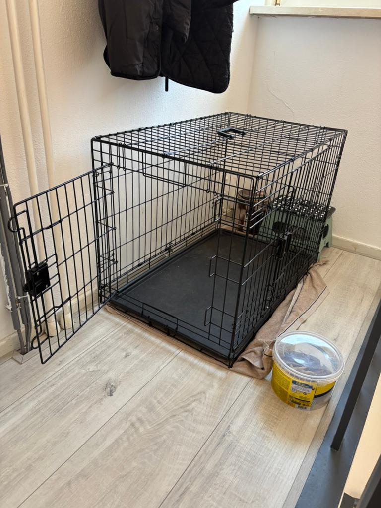 Honden bench middelmaat, Ophalen of Verzenden, Zo goed als nieuw