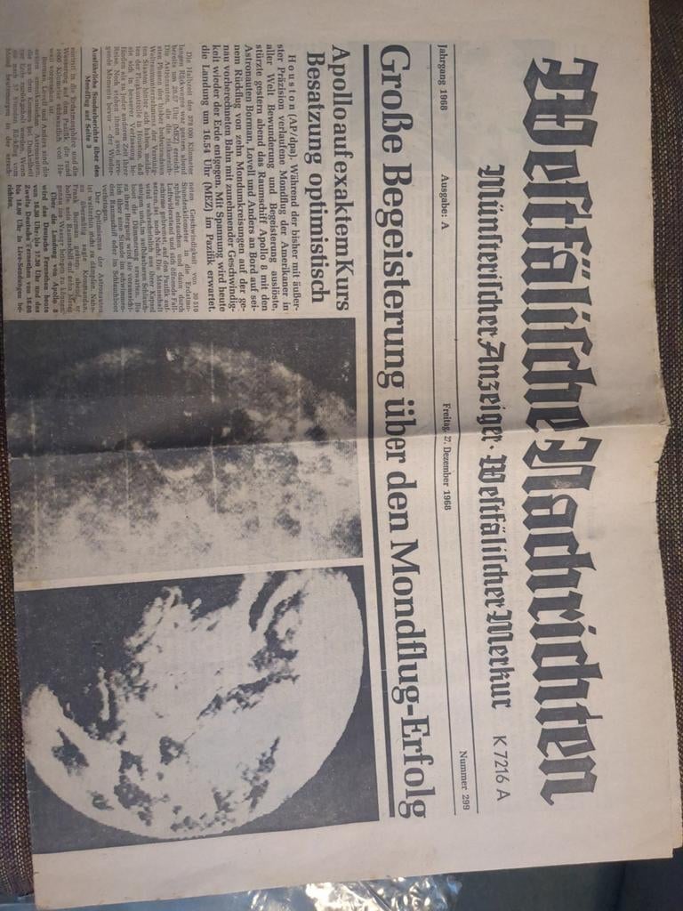 Historische krant 1968: Apollo 8 maanvlucht succes, Boeken, Tijdschriften en Kranten, Gelezen, Krant, Ophalen of Verzenden
