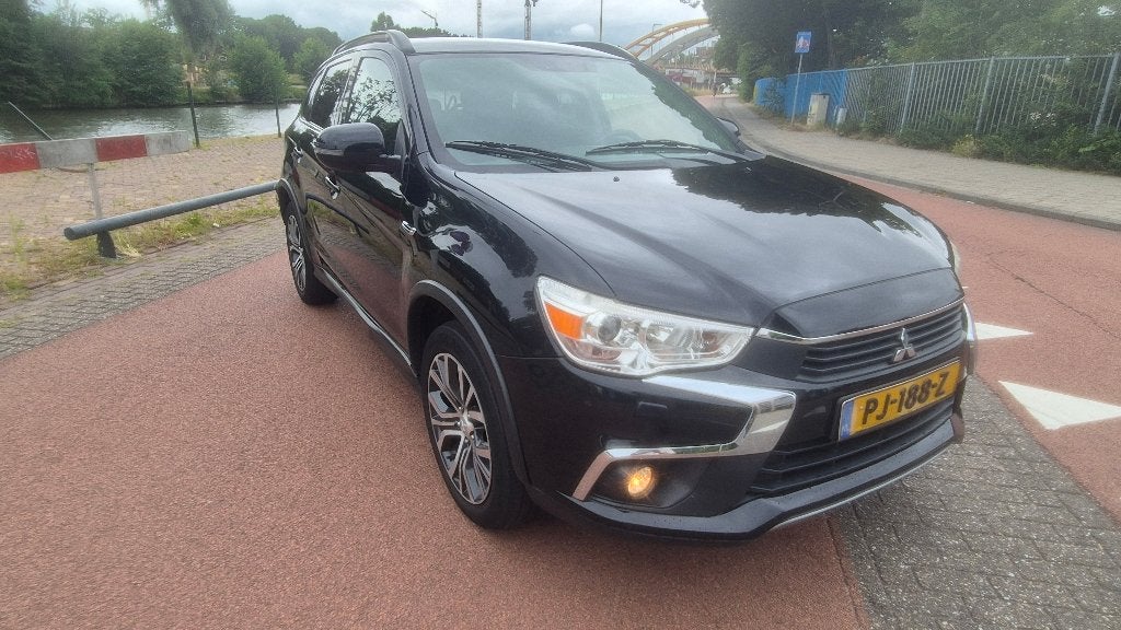 Mitsubishi ASX 1.6 Di-d 84KW/114PK 2017 Zwart, Auto's, Voorwielaandrijving, 4 cilinders, Zwart, Origineel Nederlands