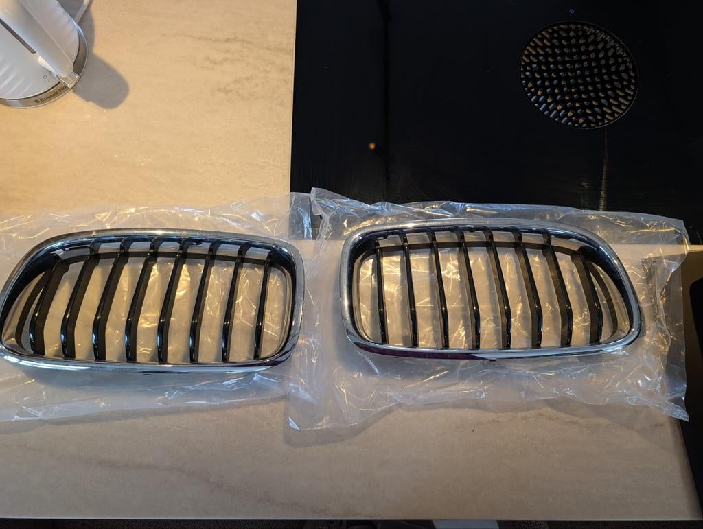 Originele BMW grill nieren - 3 serie F30, Ophalen, Voor, Nieuw, Bumper